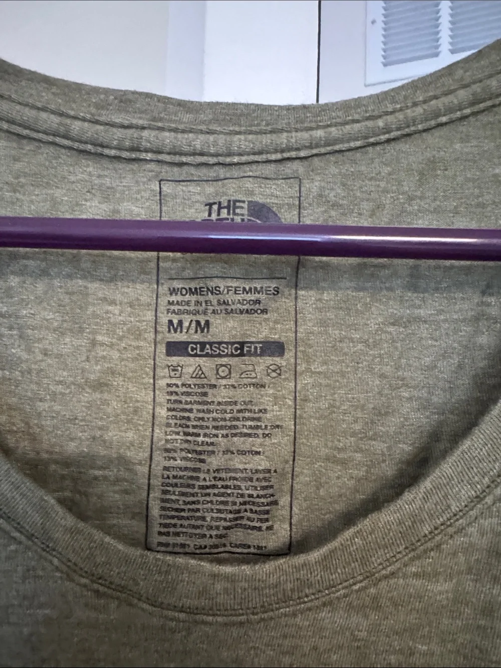 The North Face Olive Graphic Pocket T-Shirt - Picture 2 of 2